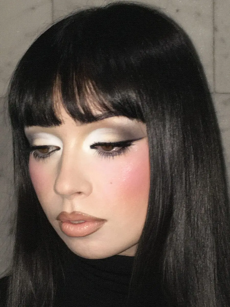Glamorous emo makeup with striking contrasts