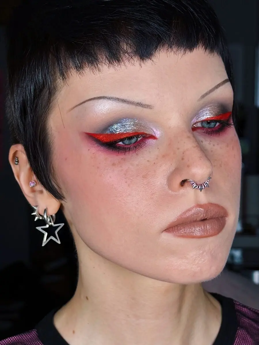 Bold Eyeliner with Sparkling Accents