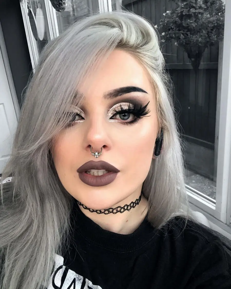 Stunning Gray Lips and Bold Eye Shadow Look