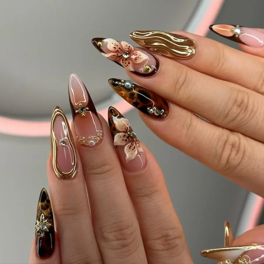 Chic and Trendy Fall Nail Art Design