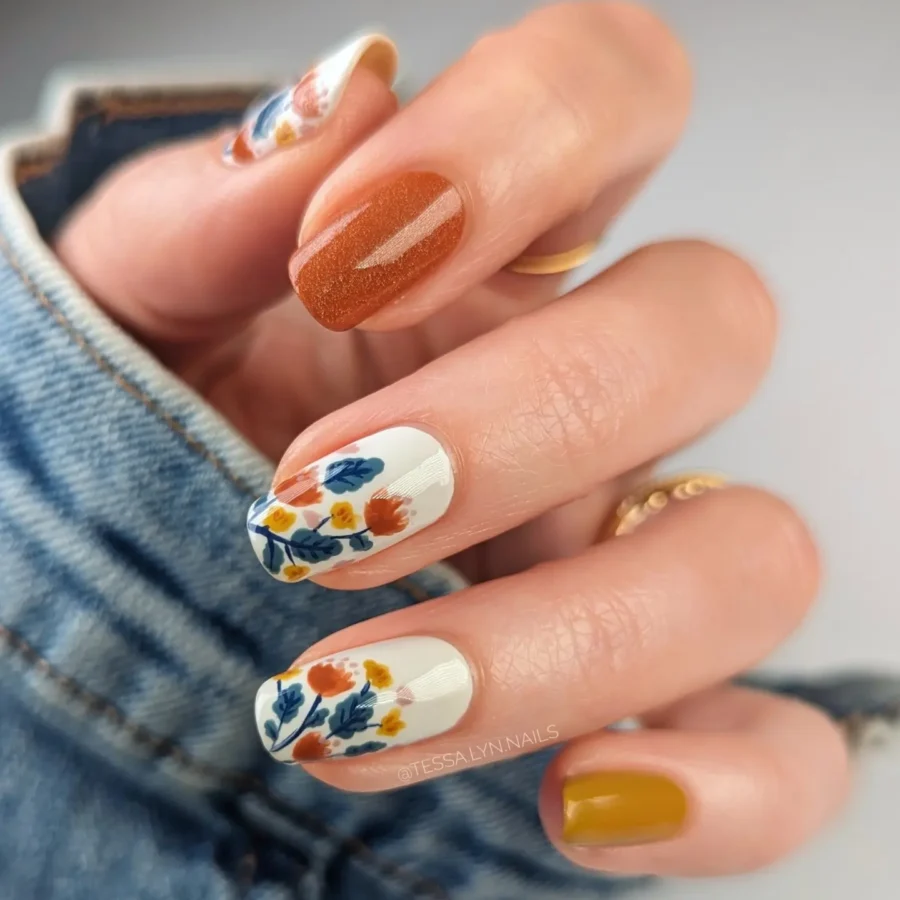 Charming Floral Design for Autumn Nails