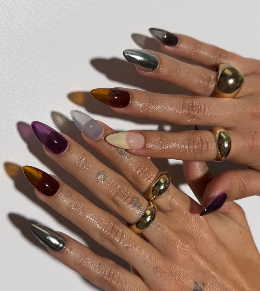 Chic pointed nails in trendy fall colors