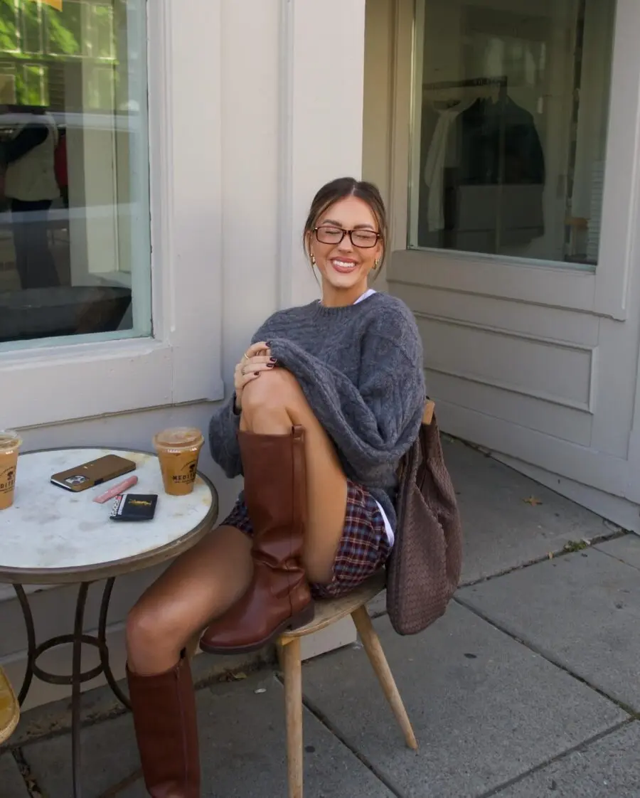 Chic and cozy fall ensemble for casual days