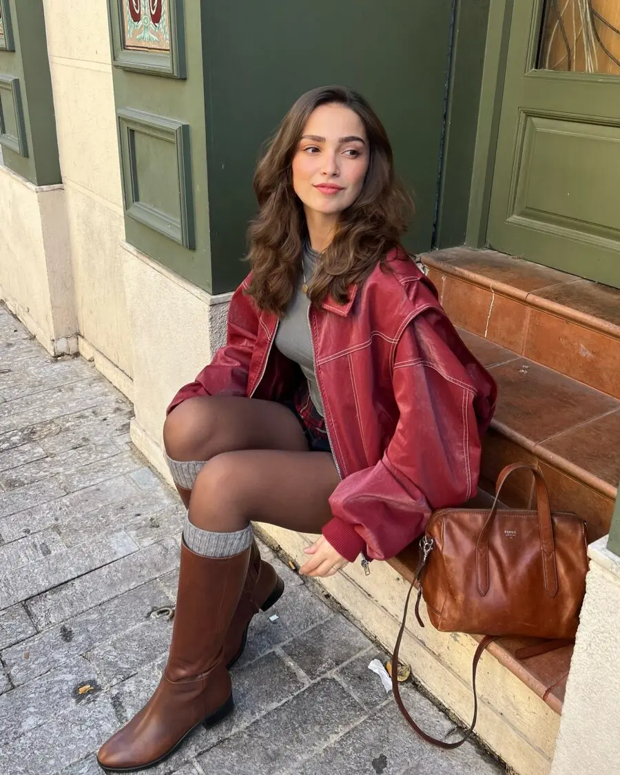 Stylish Fall Ensemble with Cozy Layers