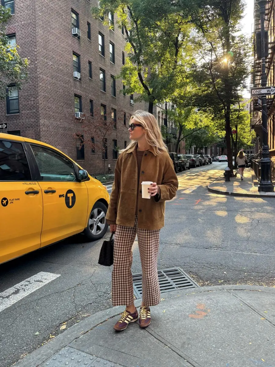 Chic street style for autumn strolls