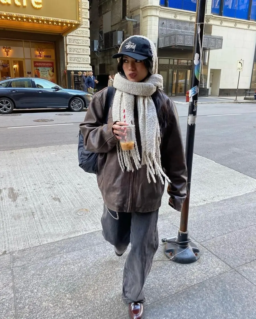 Chic urban fall outfit for chilly days