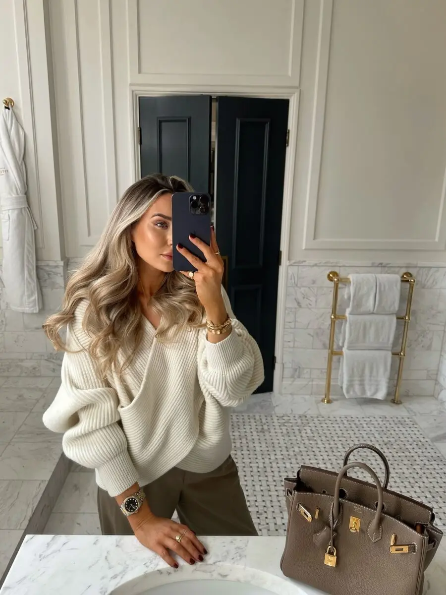 Chic and cozy fall outfit for every occasion