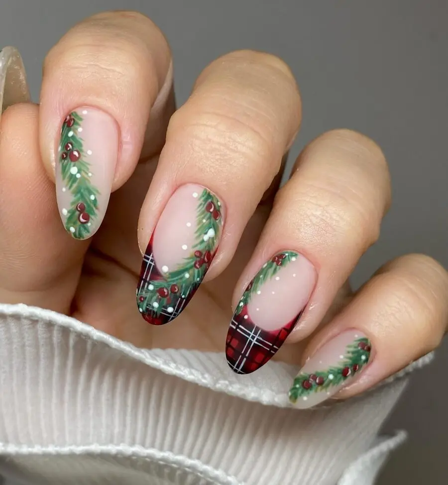 Charming Christmas nails with festive decor