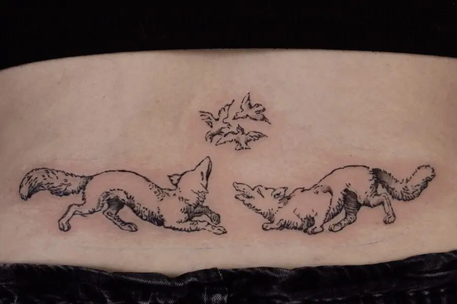 Intricate fox design adds playful vibe