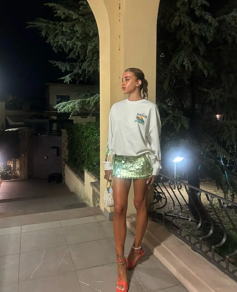 Chic Casual Look for Night Out Adventures
