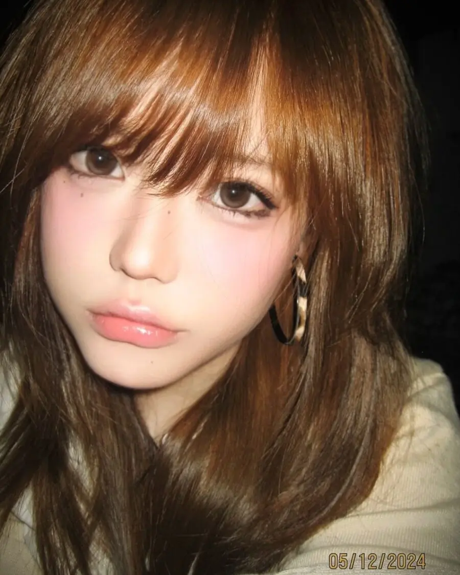 Effortlessly chic gyaru makeup style