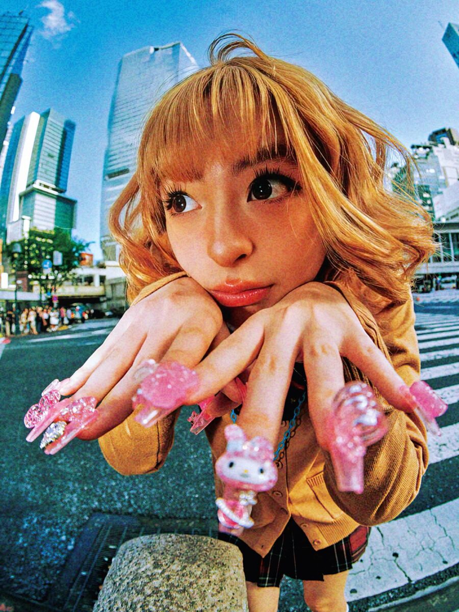 Vibrant Gyaru Makeup with Cute Accessories