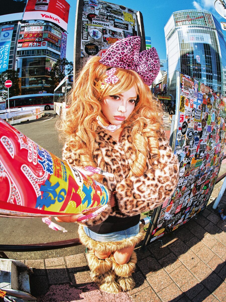 Bold Gyaru Look with Wild Flair