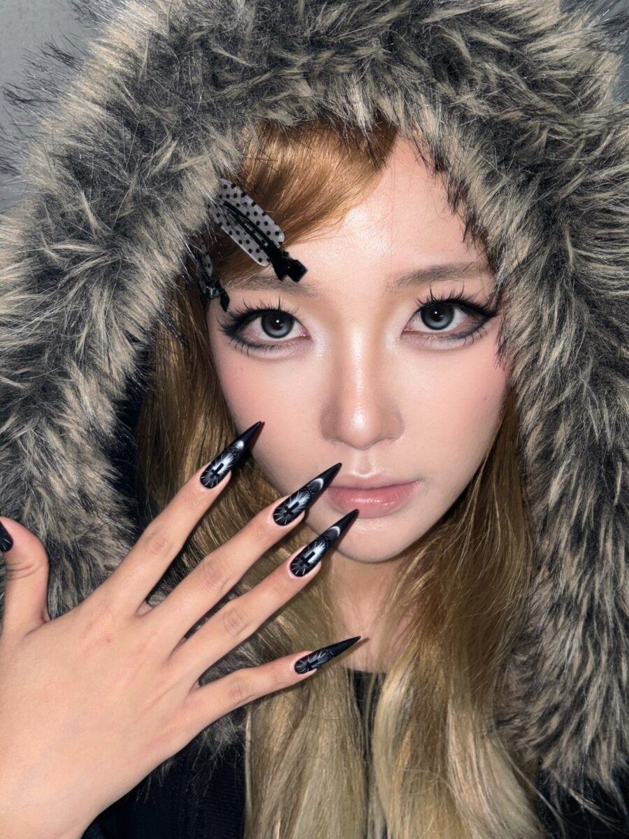 Striking Gyaru Eyes and Bold Nail Art