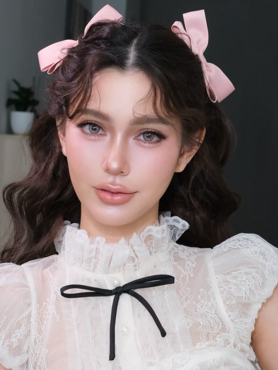 Stylish Gyaru Makeup with Cute Pink Ribbons