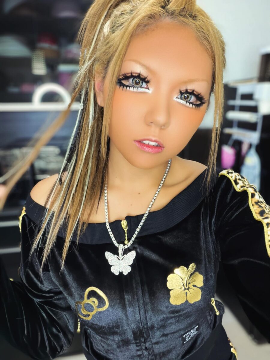 Vibrant Gyaru Makeup for a Bold Look