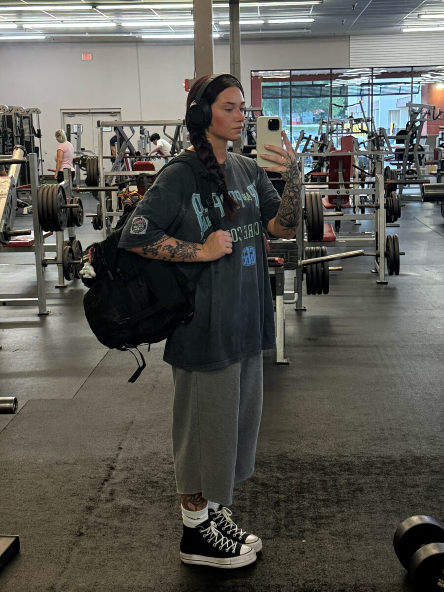 Casual and comfortable gym outfit inspiration