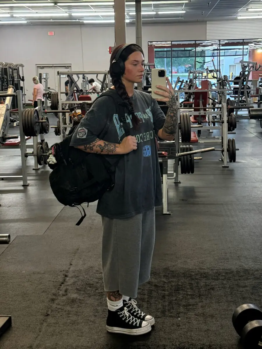 Casual and comfortable gym outfit inspiration
