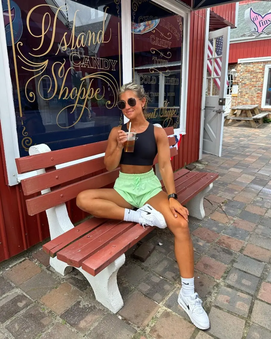 Stylish summer gym outfit for casual outings