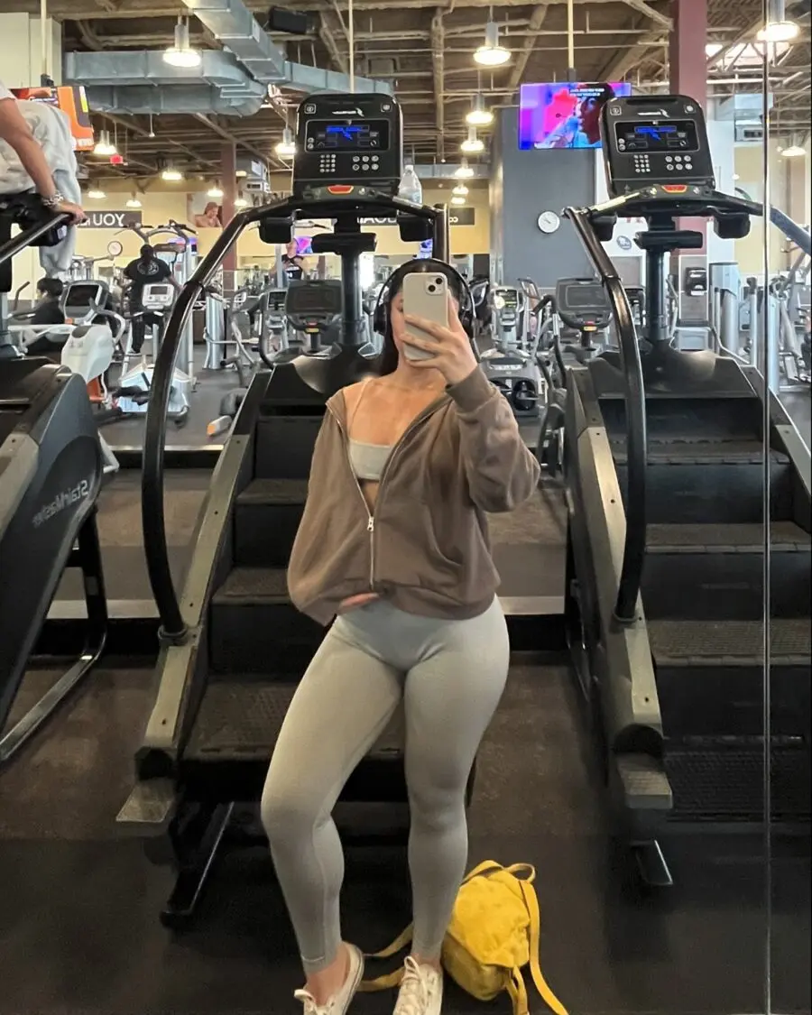 Comfortable Gym Look for Effortless Style