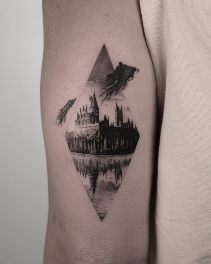 Stunning Hogwarts Castle in a Diamond Design