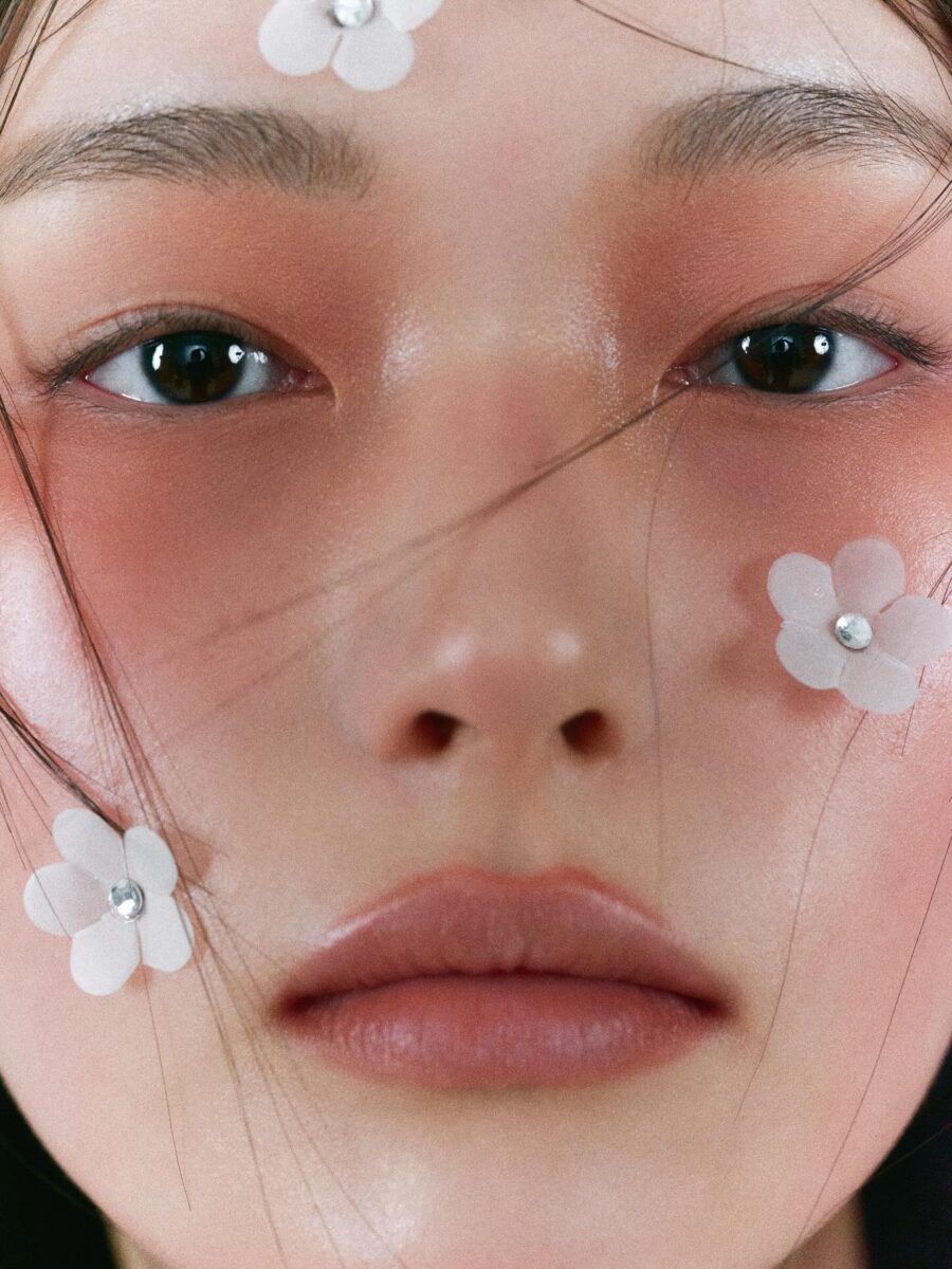 Soft and playful igari makeup with floral accents
