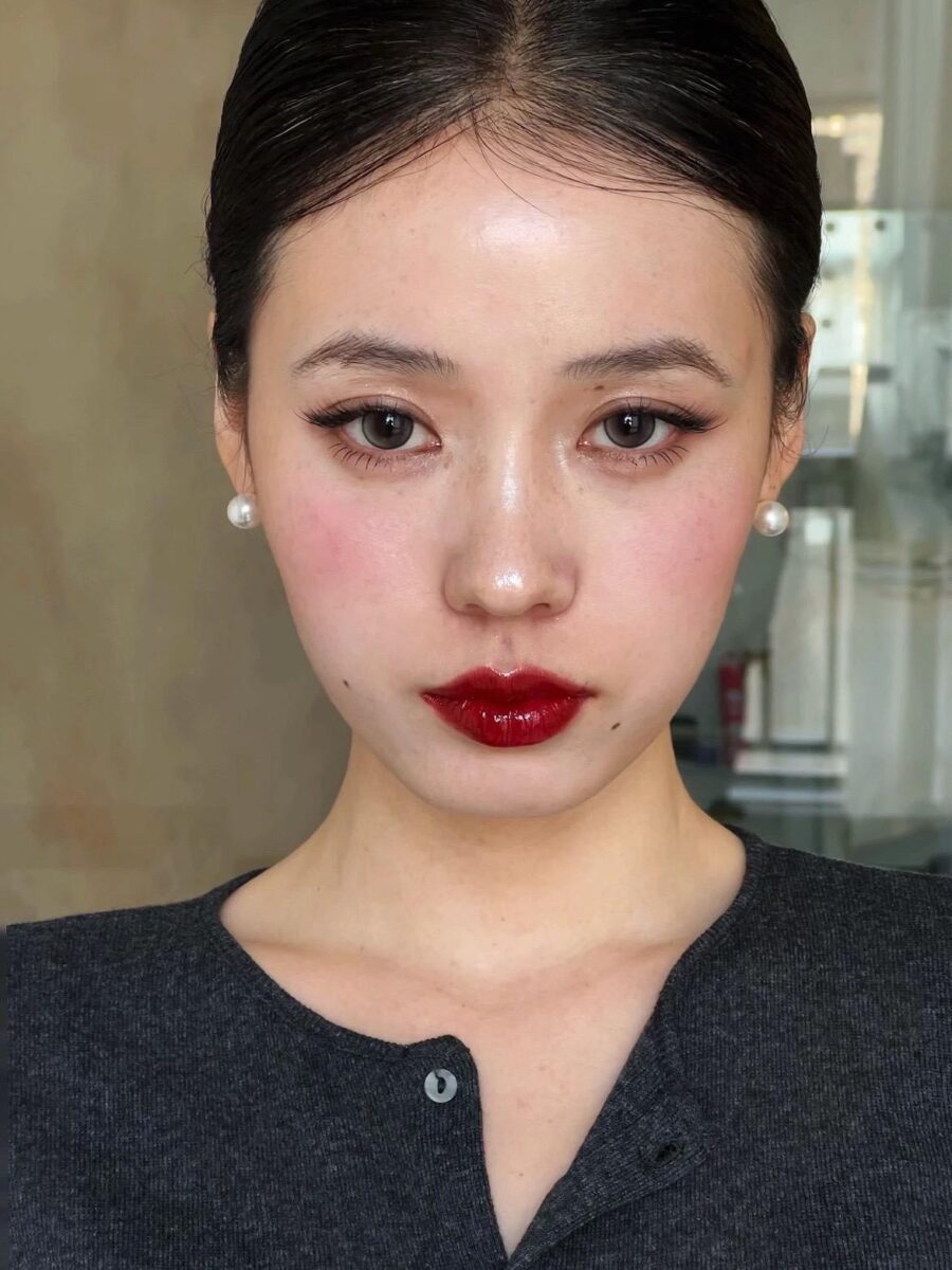 Chic and playful igari makeup look