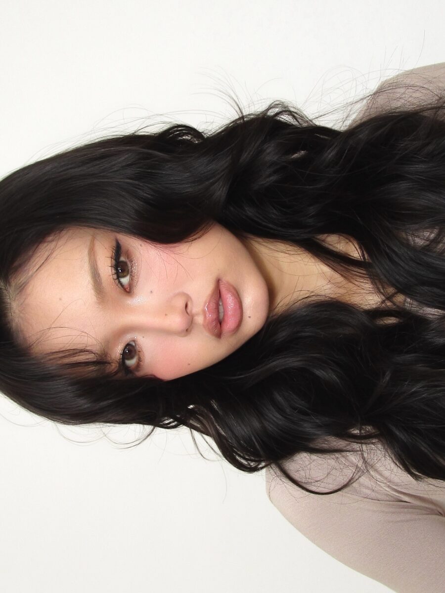 Soft, dreamy igari makeup look revealed here