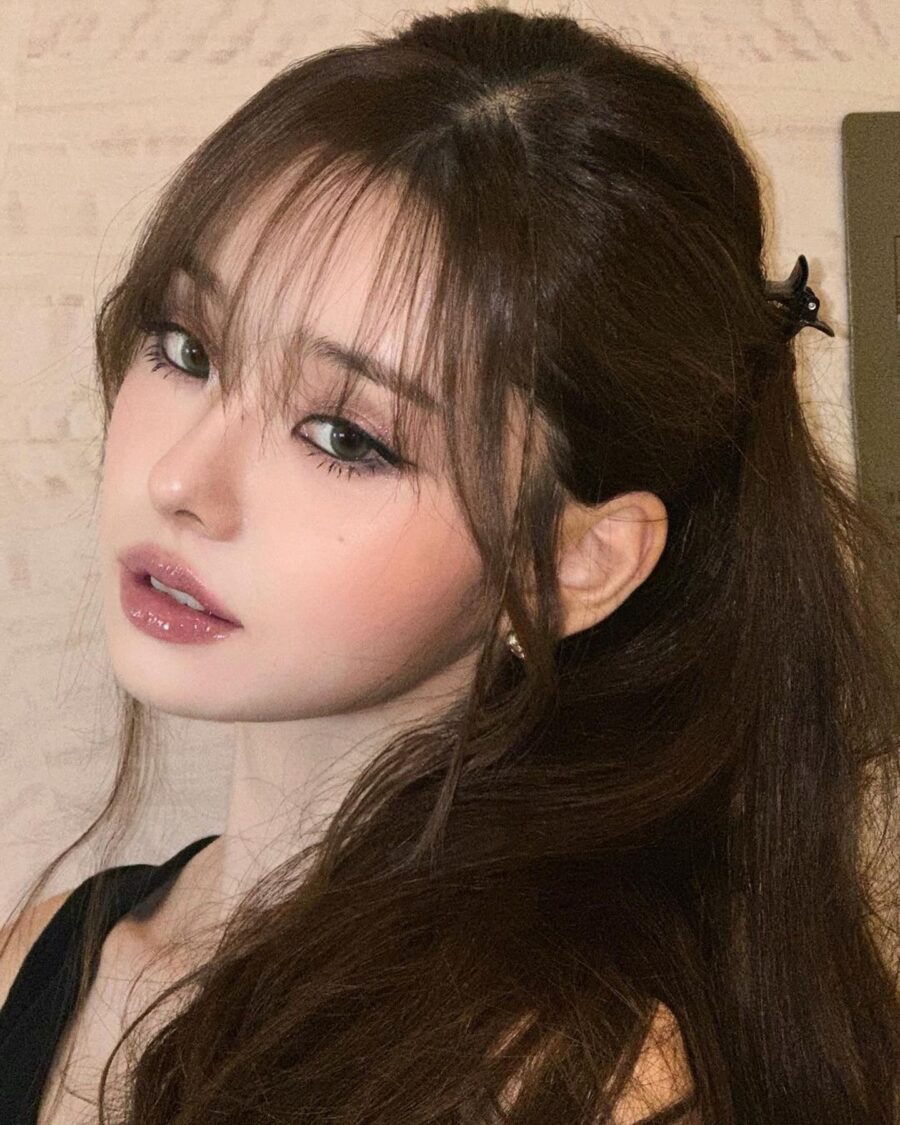Soft and youthful igari makeup style