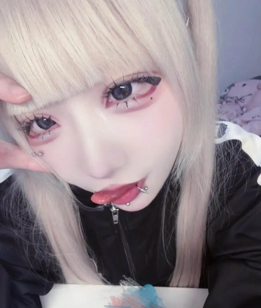 Whimsical Jirai Kei Makeup with Pastel Touch