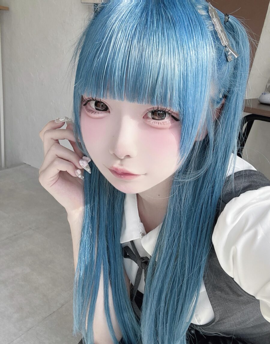 Bright Pastel Jirai Kei Makeup Look