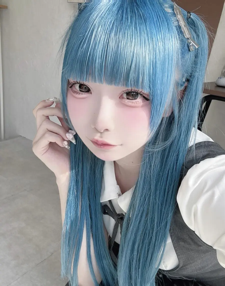 Bright Pastel Jirai Kei Makeup Look