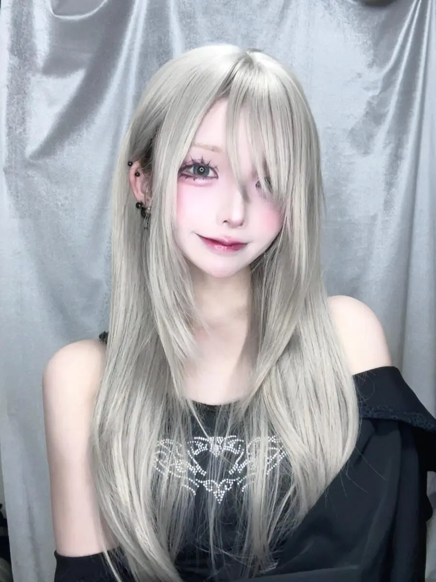 Playful Jirai Kei Makeup with Soft Pastel Vibes