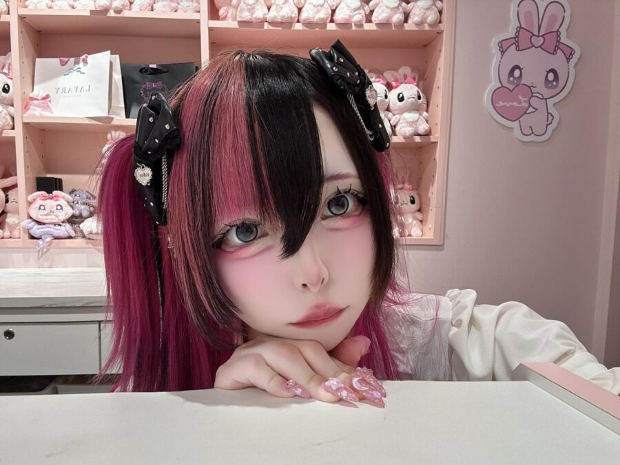 Vibrant Jirai Kei Makeup with Bold Colors