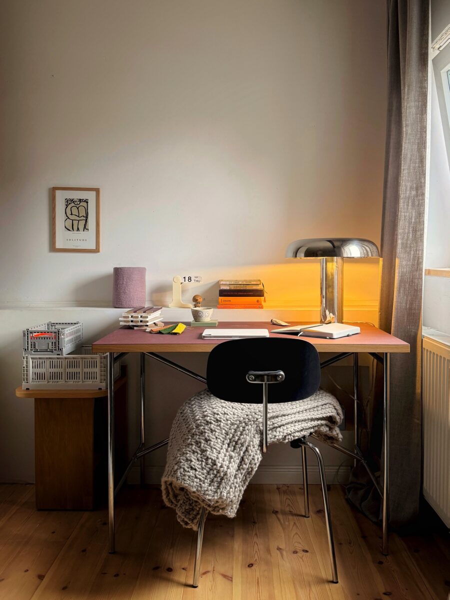 Chic minimalism for your study space