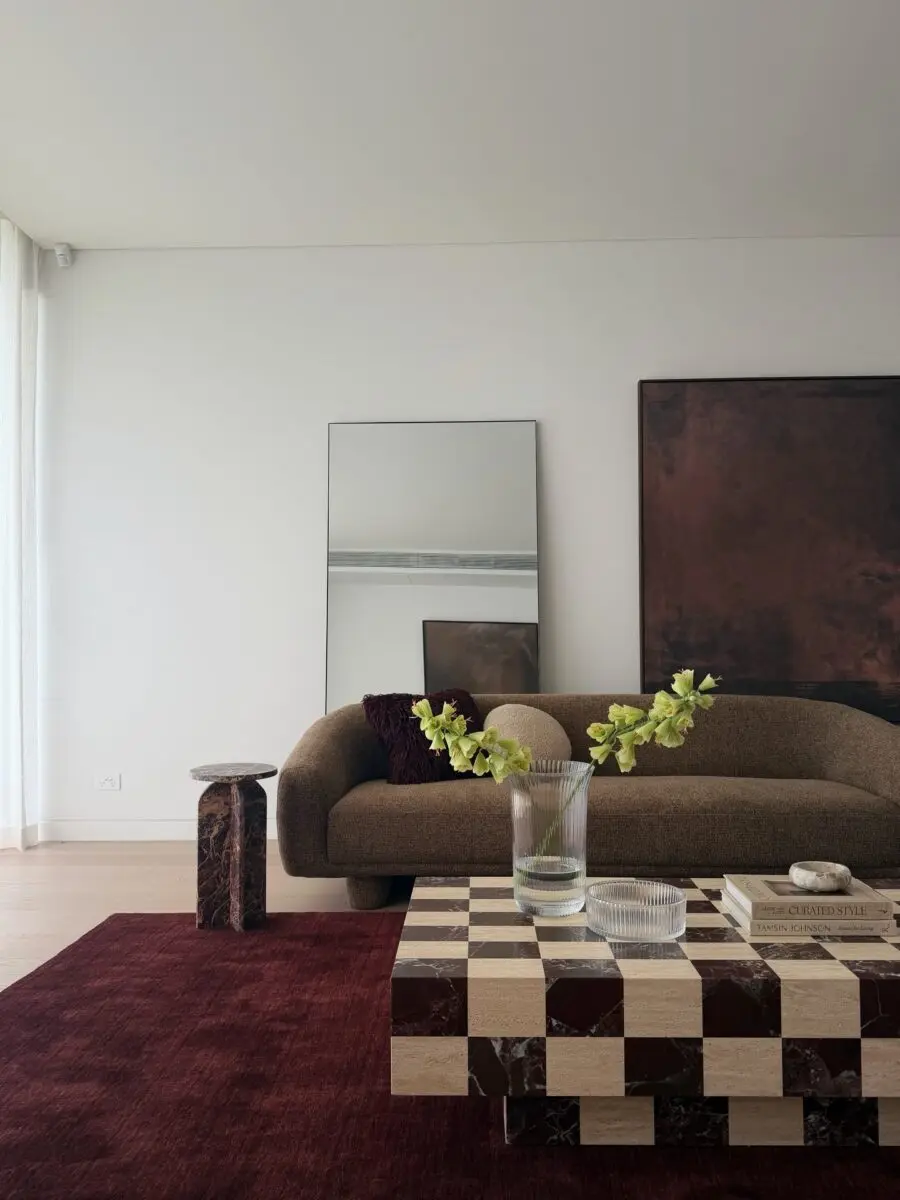 Chic coffee table decor with modern vibes