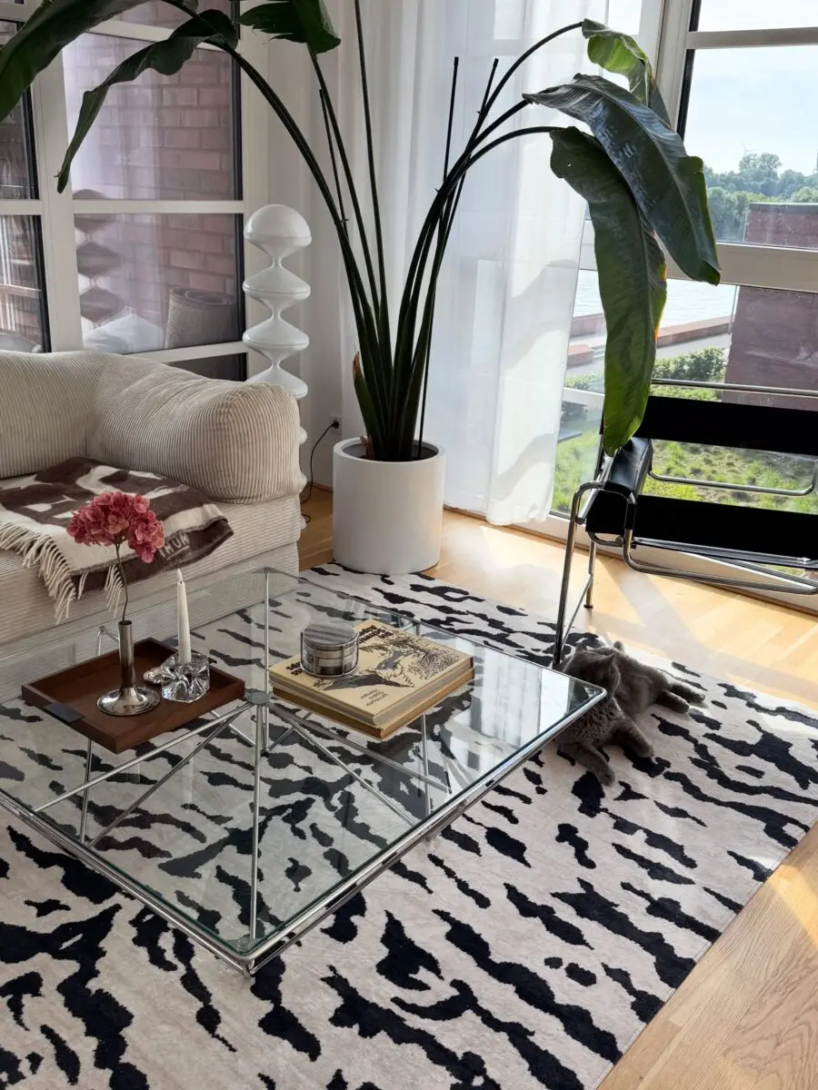 Stylish coffee table with modern decor accents
