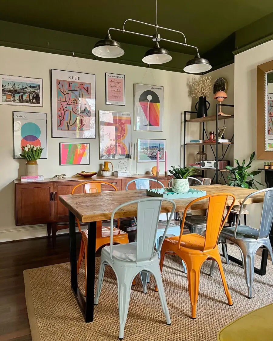 Vibrant and Eclectic Dining Room Decor