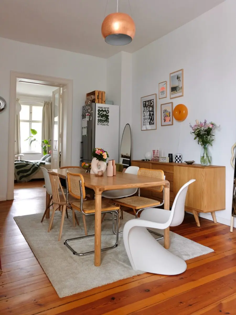 Charming modern rustic dining space design
