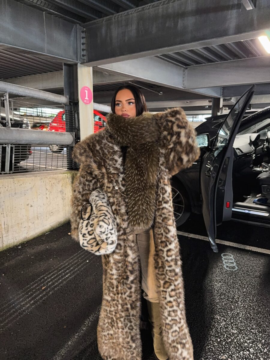 Chic Leopard Print Statement Outerwear