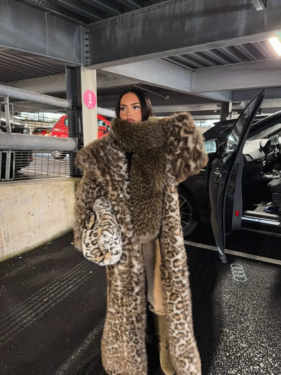 Chic Leopard Print Statement Outerwear