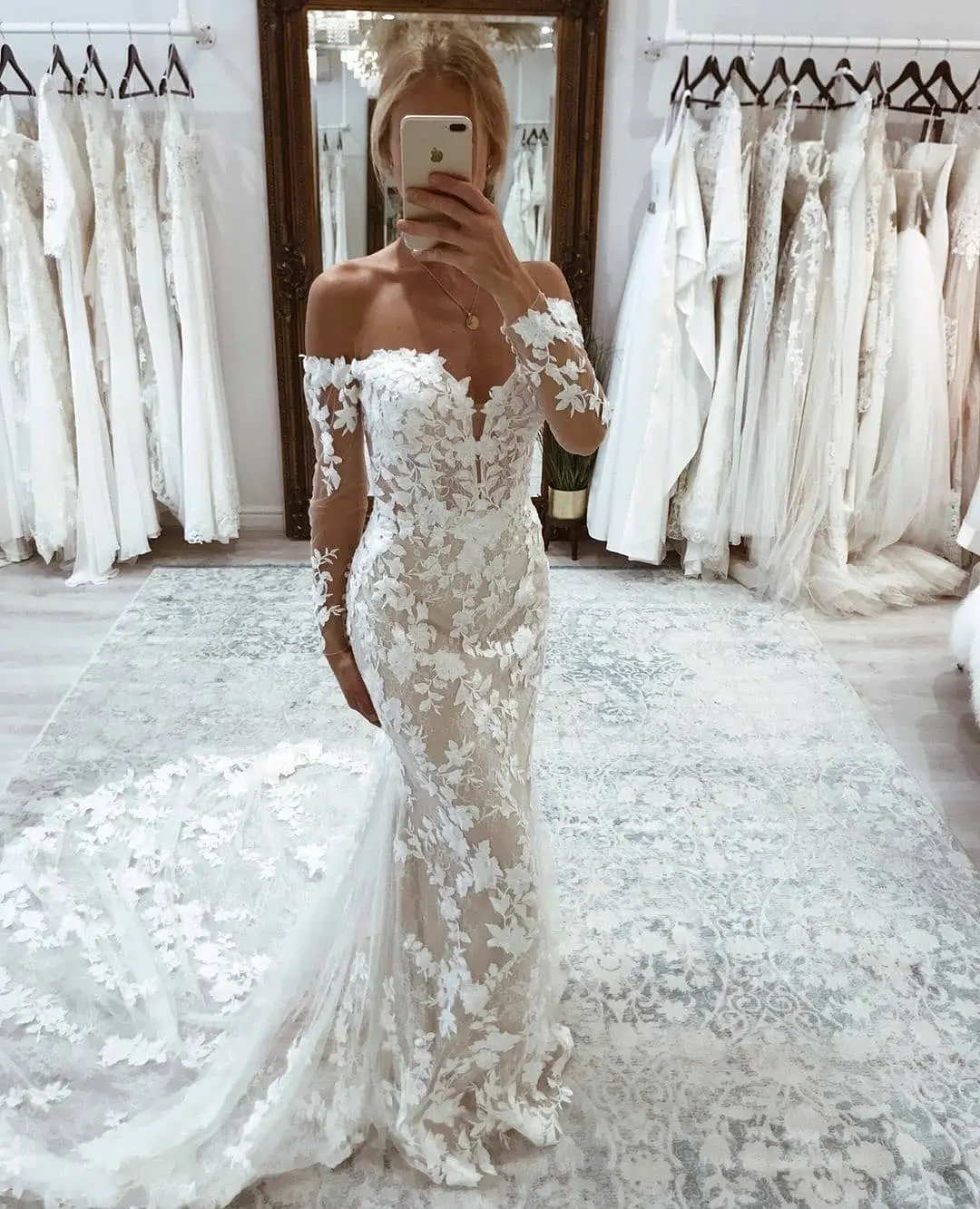 Elegant off-shoulder lace wedding dress choice