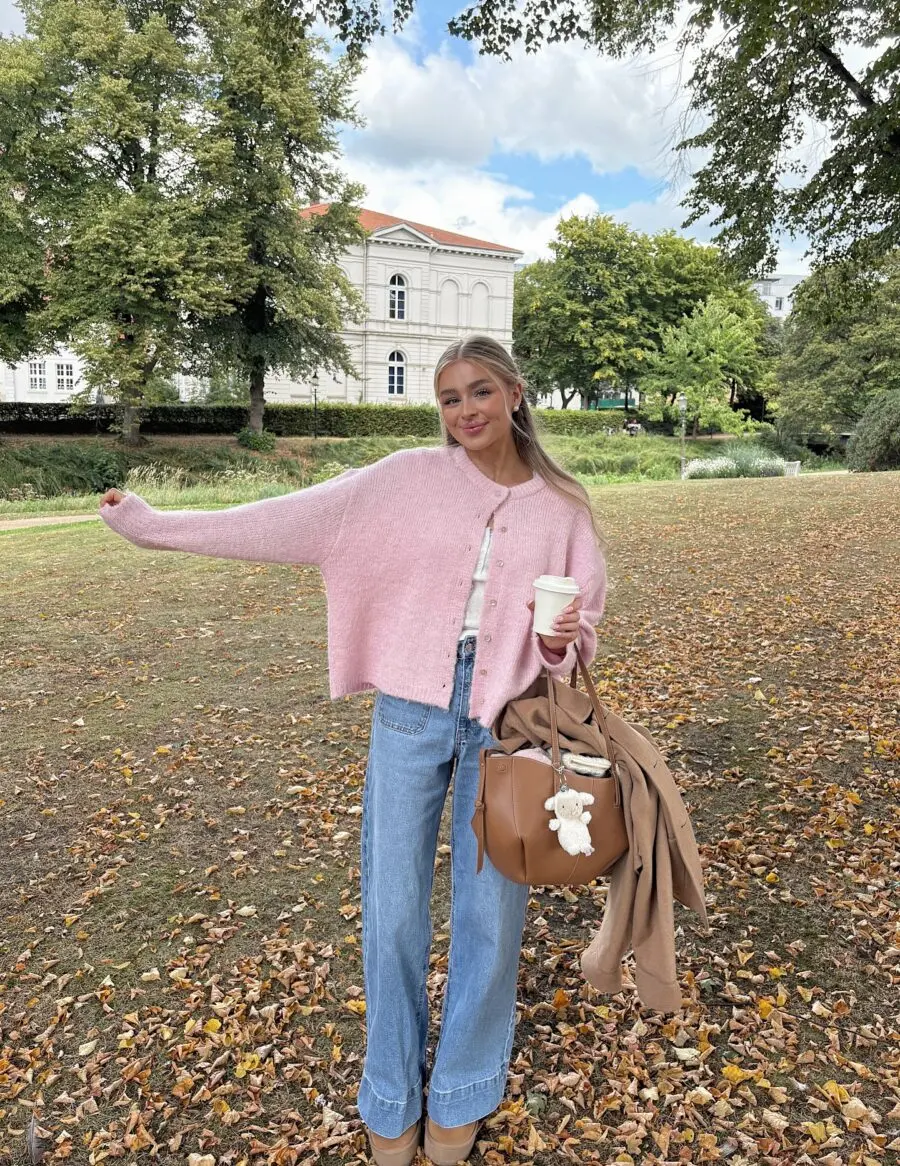 Effortlessly chic clean girl autumn look