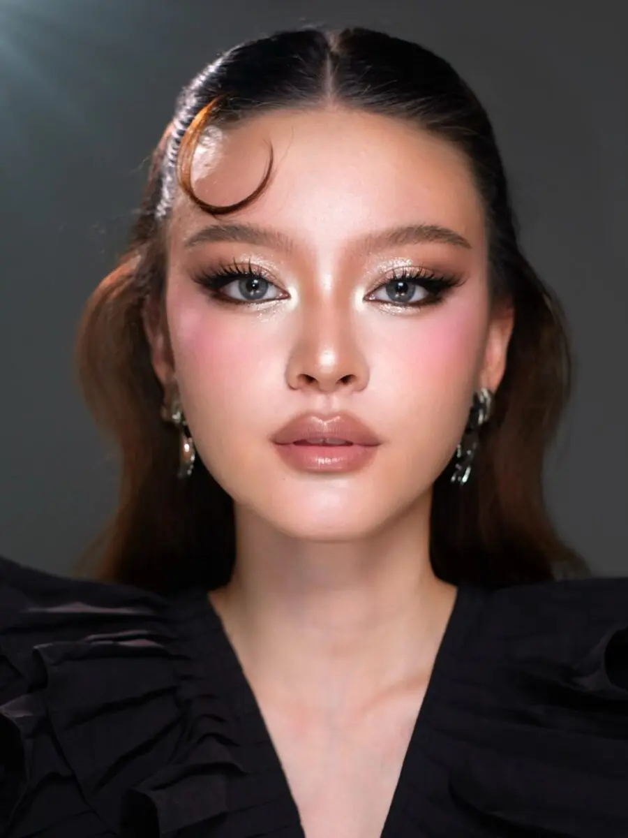 Stunning dramatic prom makeup for unforgettable nights