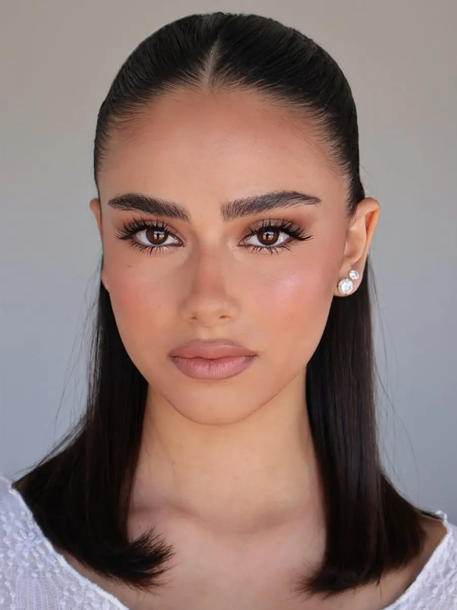 Natural Glam for Prom Night Elegance