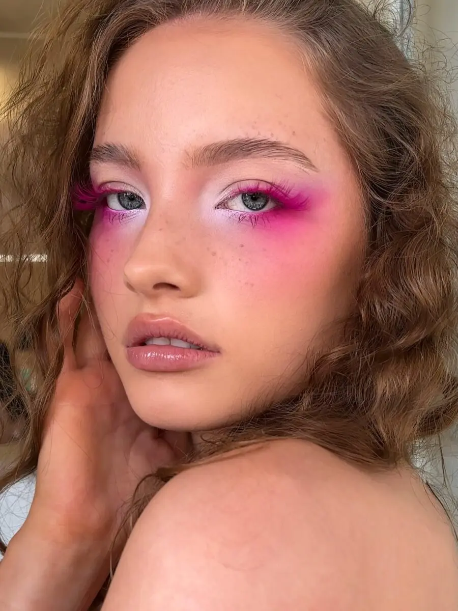 Bold pink and soft white contrast beautifully