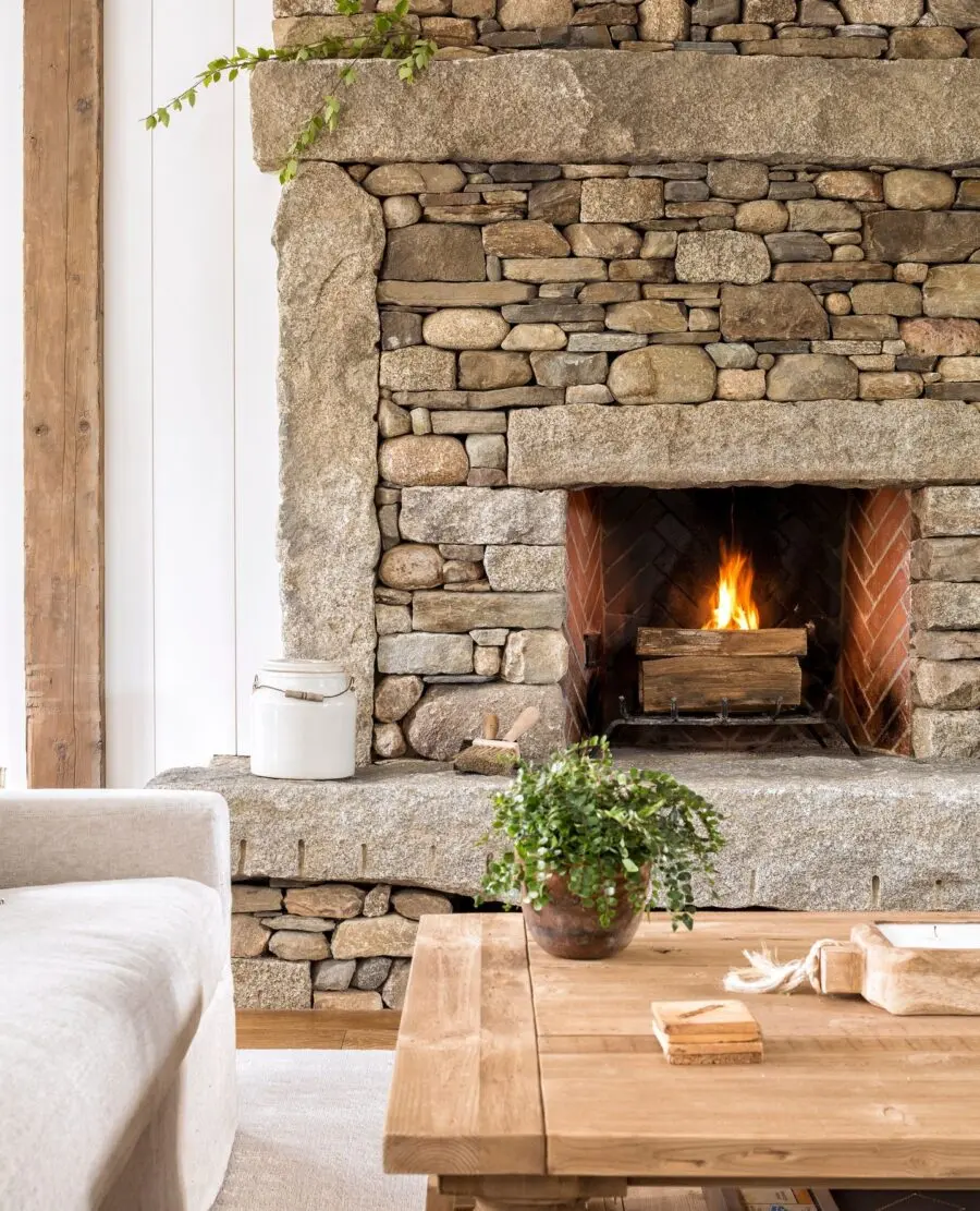 Charming rustic stone fireplace design for homes