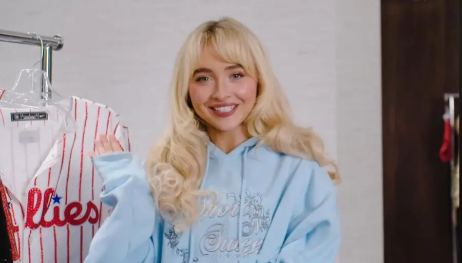 Casual Yet Stylish Light Blue Hoodie Look