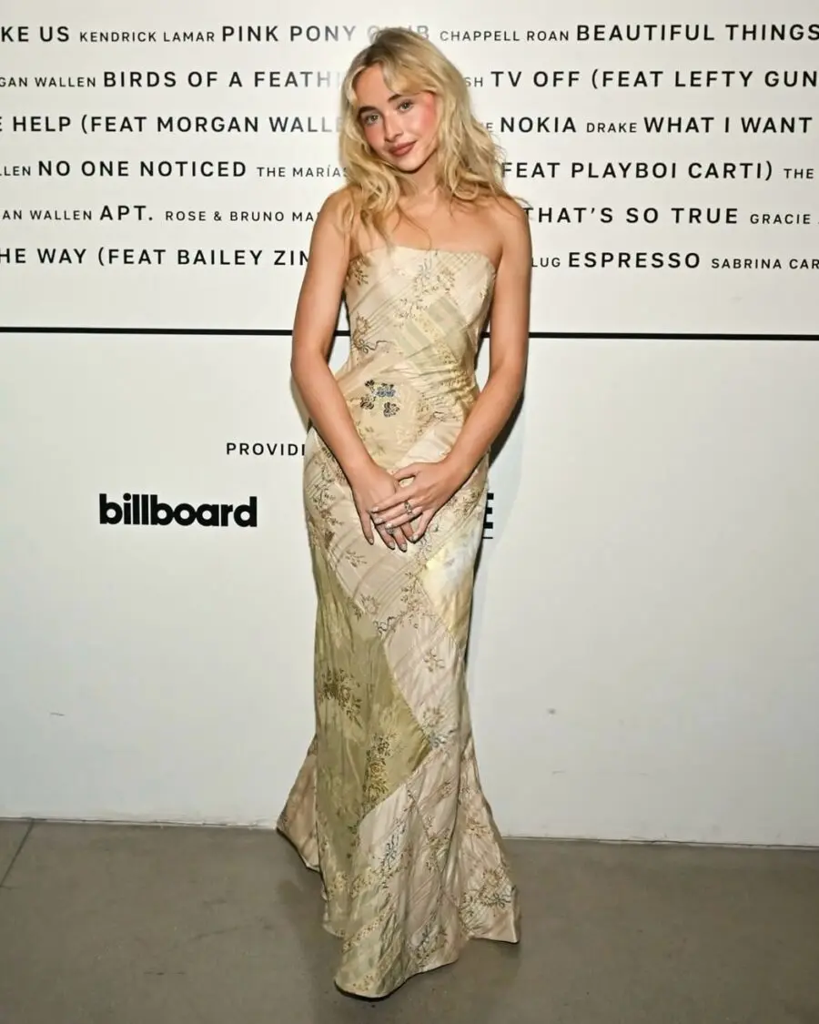 Sabrina Carpenter’s Stunning Premiere Event Ensemble