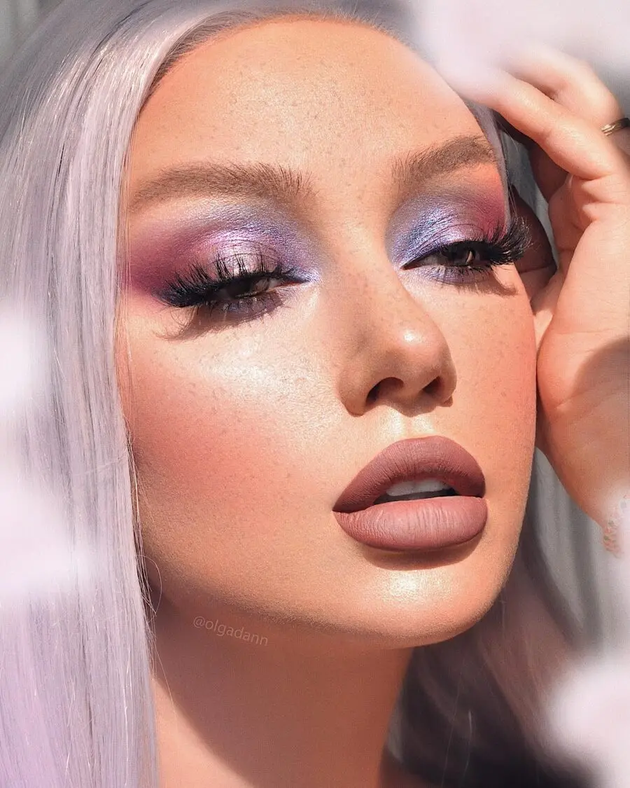 Vibrant eyes and flawless skin for a glam look